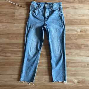 Express Super High Rise Mom Jeans Size 8/29